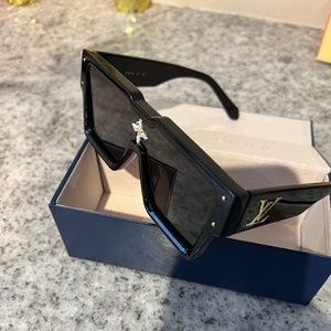 Louis Vuitton Cyclone glasses